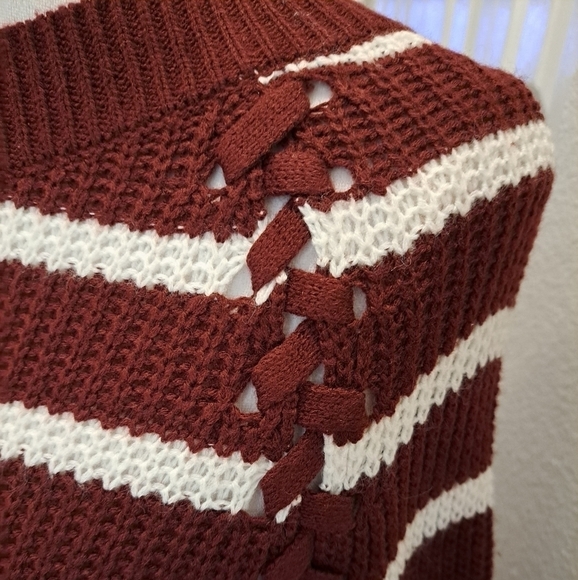 Burgundy & White Striped Stitch Tunic Sweater   Size XL - Picture 4 of 6